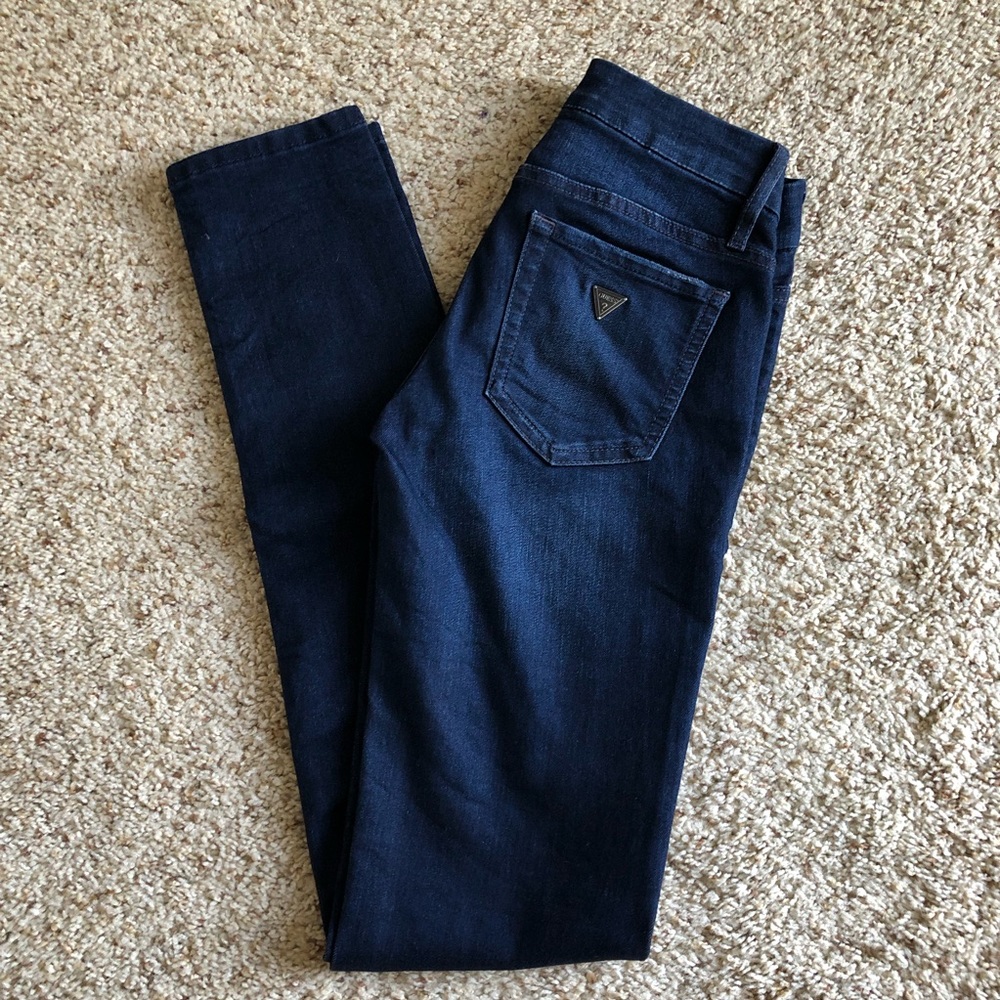 Women’s guess skinny jeans